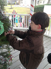 Village Elementary decorating the Village of Hilton Christmas tree 2014
